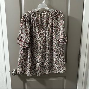 floral blouse